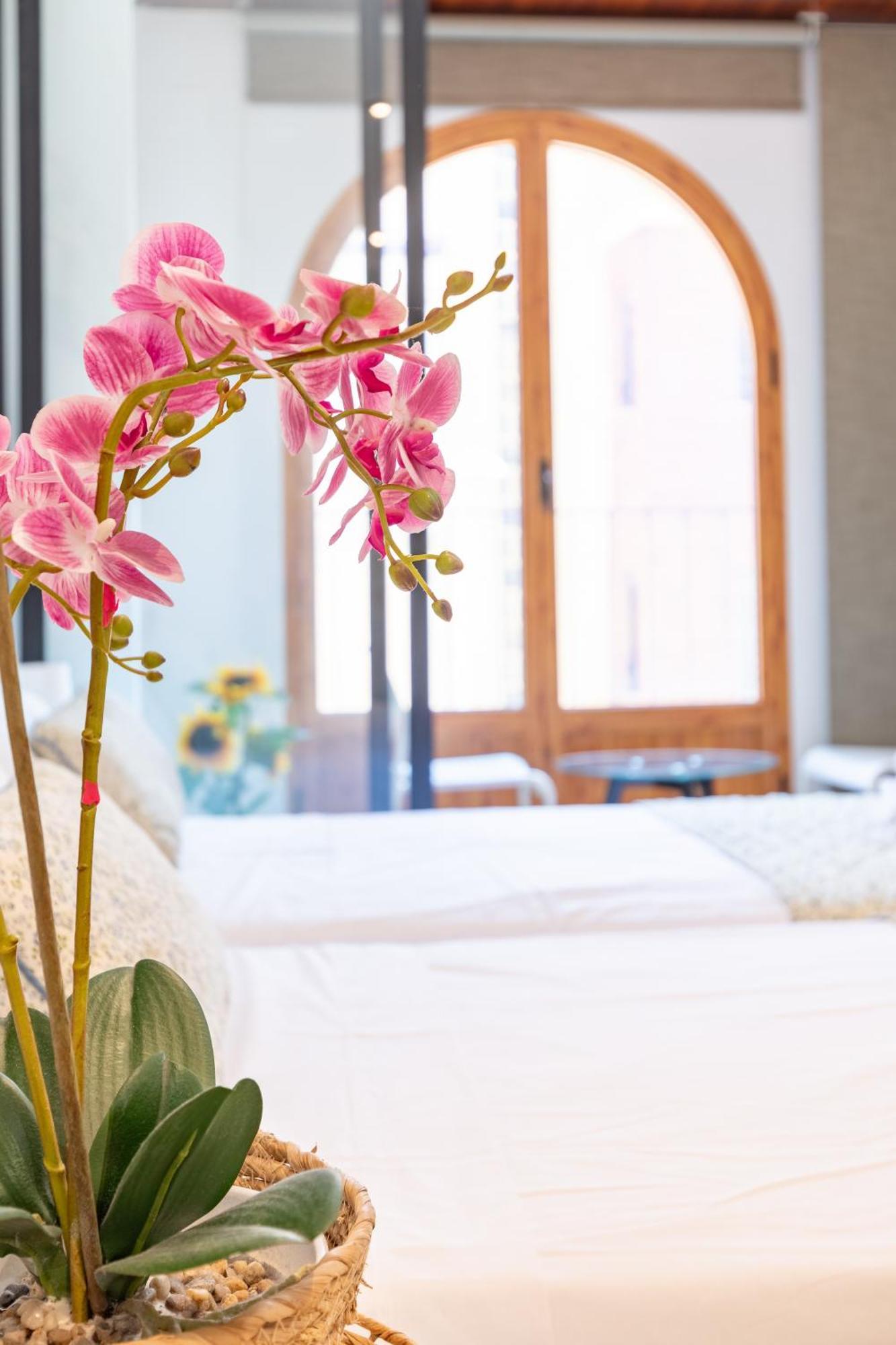 Aparthotel Mediterraneo By Neohotels-Centro 8 Min By Metro Valencia Exterior photo